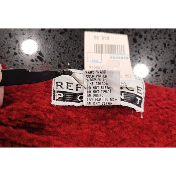 REFERENCE POINT BURGANDY CROP TOP LONG SLEEVE SWEATER WOMANS SIZE MED NWT - Picture 6 of 6